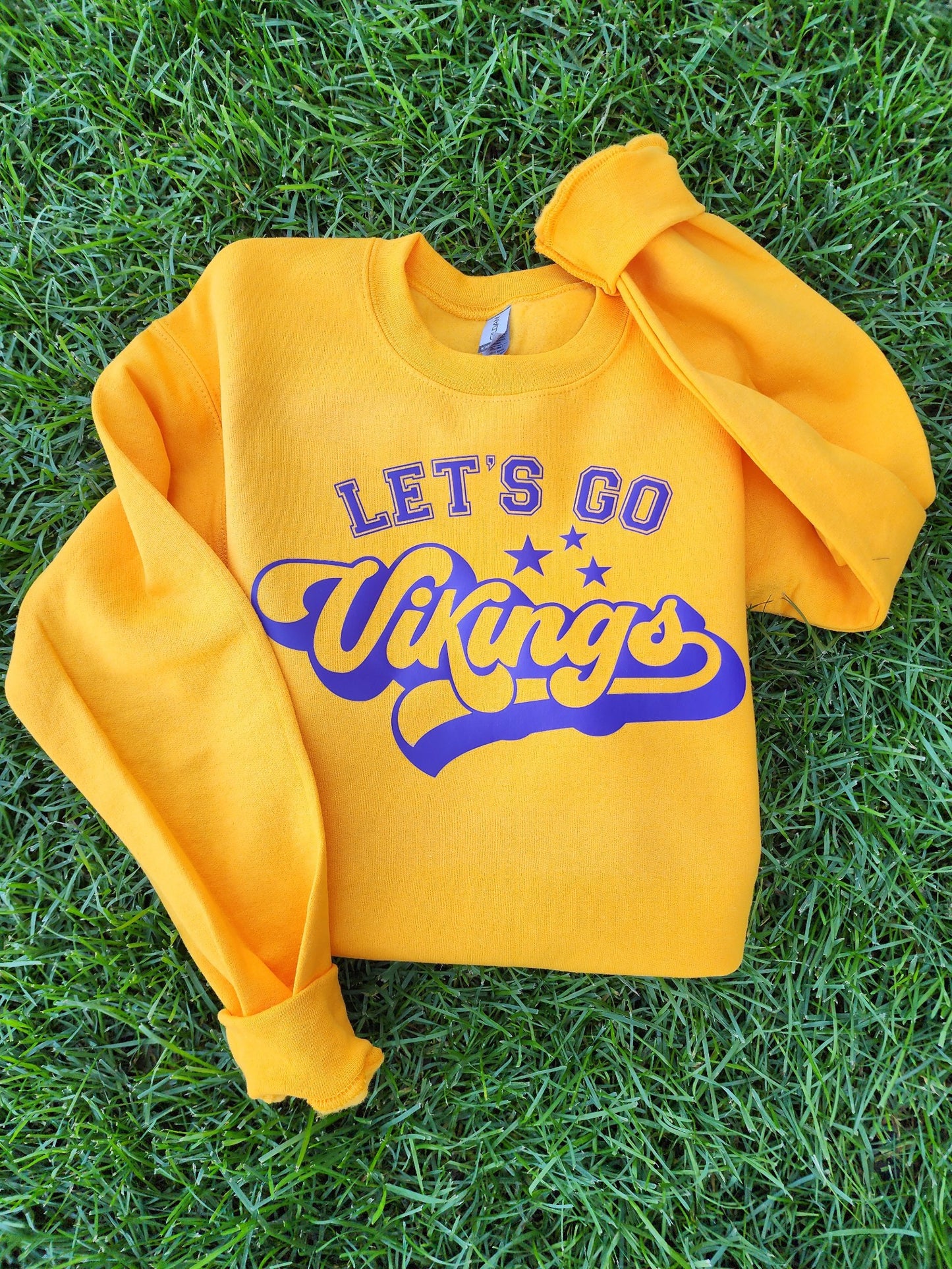 🚨𝐒𝐩𝐞𝐜𝐢𝐚𝐥 𝐫𝐞𝐥𝐞𝐚𝐬𝐞 🚨 Yellow Lets Go Vikings crewneck (orders close Wednesday 10/2)