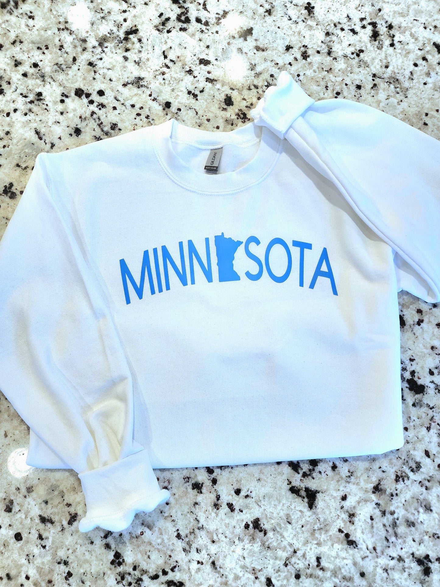 🚨 𝐒𝐩𝐞𝐜𝐢𝐚𝐥 𝐫𝐞𝐥𝐞𝐚𝐬𝐞 🚨MN white crewneck (orders close friday 10/11)